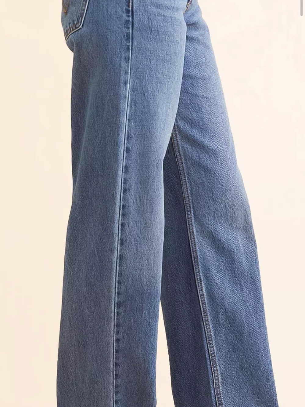Levi's Women's Low Loose Jeans in medium wash - real recognize real